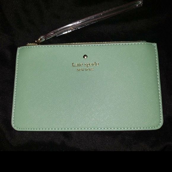kate spade Handbags - Kate Spade Leather Wristlet